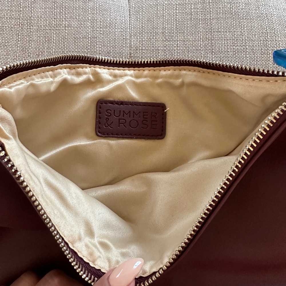 Summer & Rose Burgundy Clutch - Picture 5 of 6